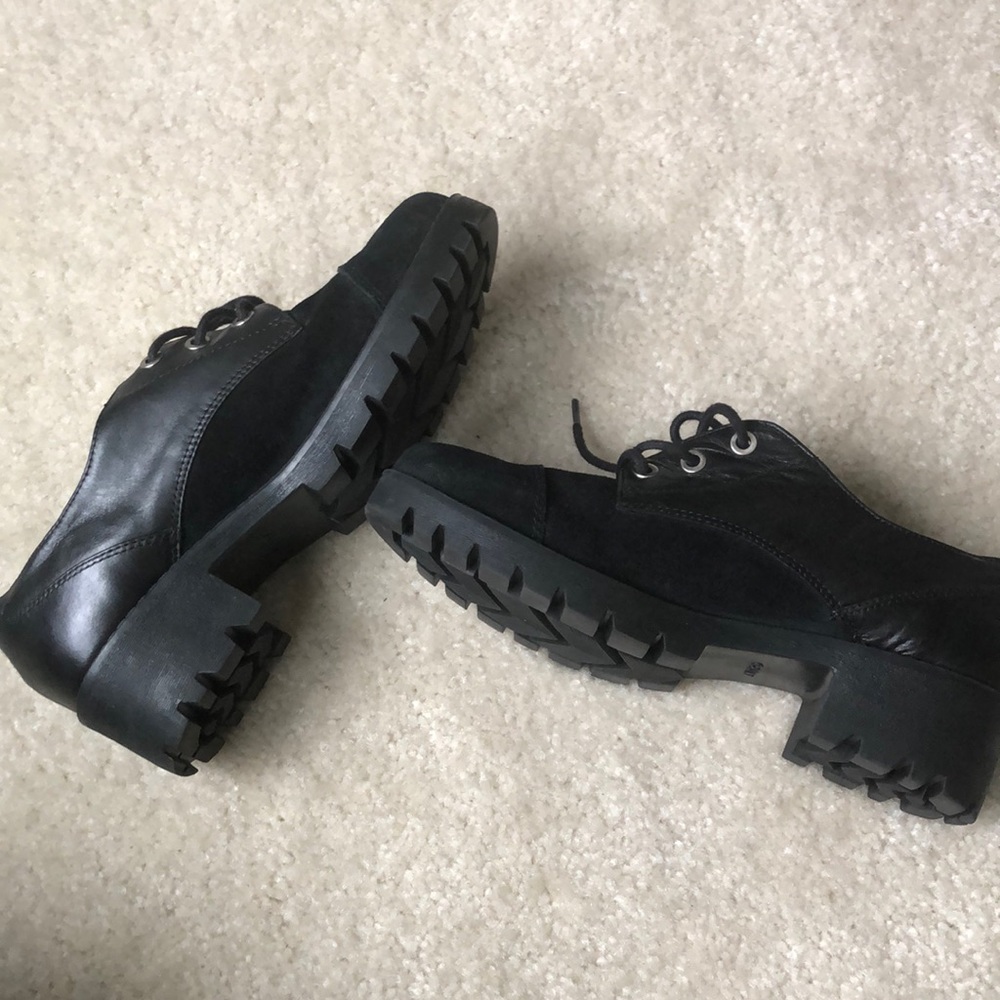 Shoes - Picture 7 of 7